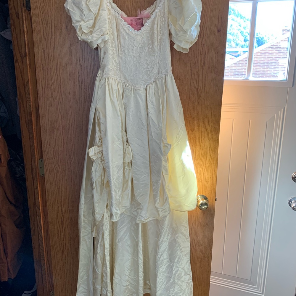 Wedding dress